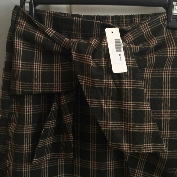 Plaid Tie Front Slit Skirt - Picture 7 of 9